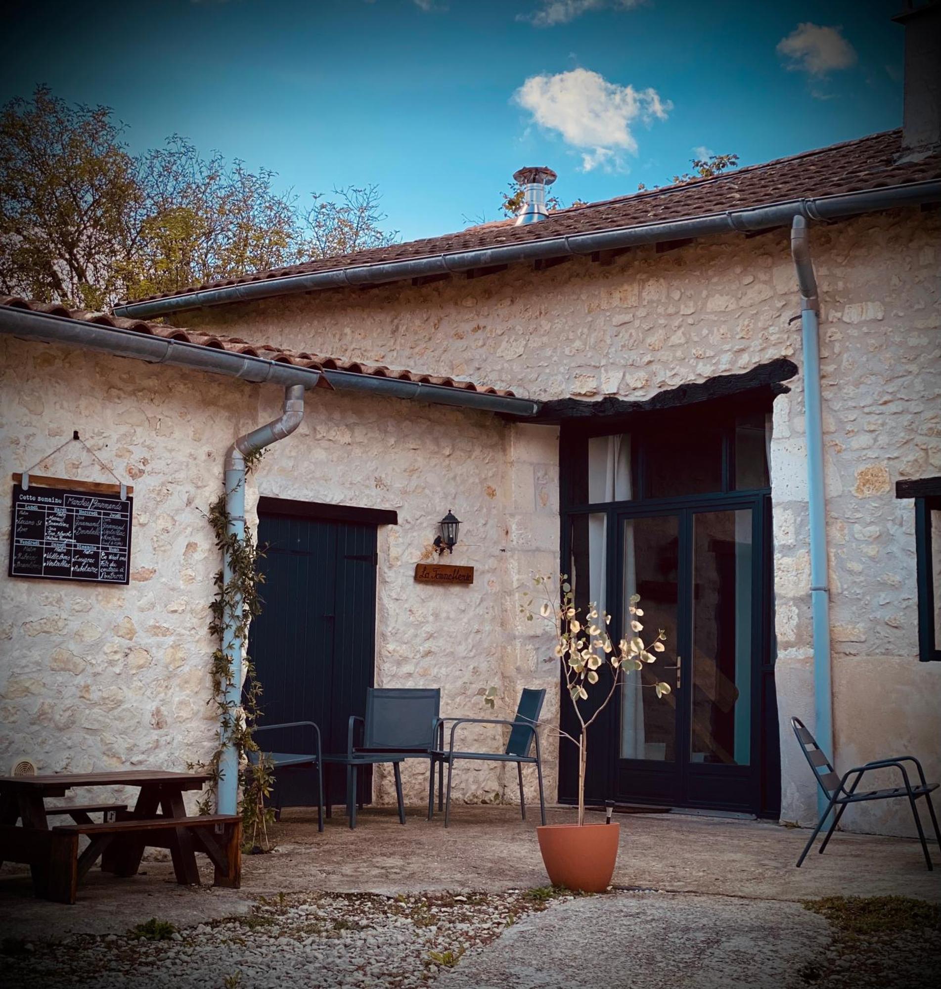 Metairie Des Gacheries Champagne-et-Fontaine Dış mekan fotoğraf