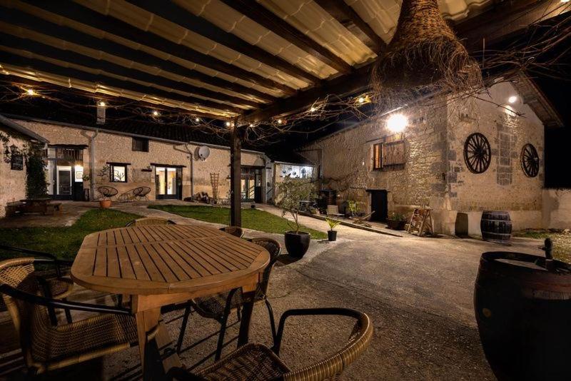 Metairie Des Gacheries Champagne-et-Fontaine Dış mekan fotoğraf